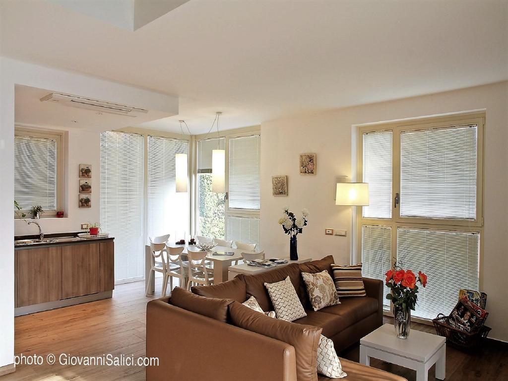 메체그라 Residenza Simona 아파트 외부 사진
