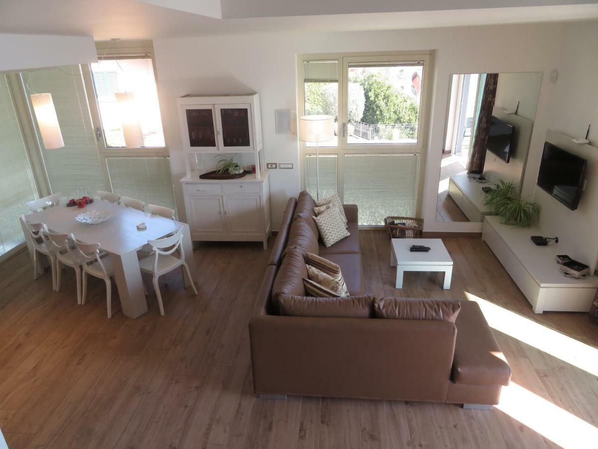 메체그라 Residenza Simona 아파트 외부 사진